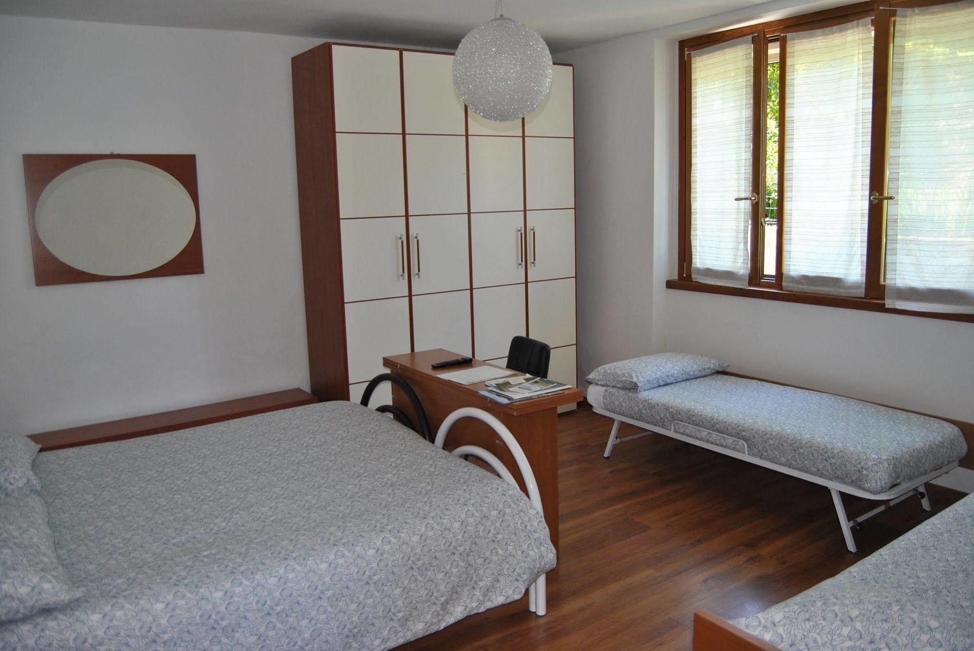 B&B Sosta Sul Lago Lezzeno Exterior foto