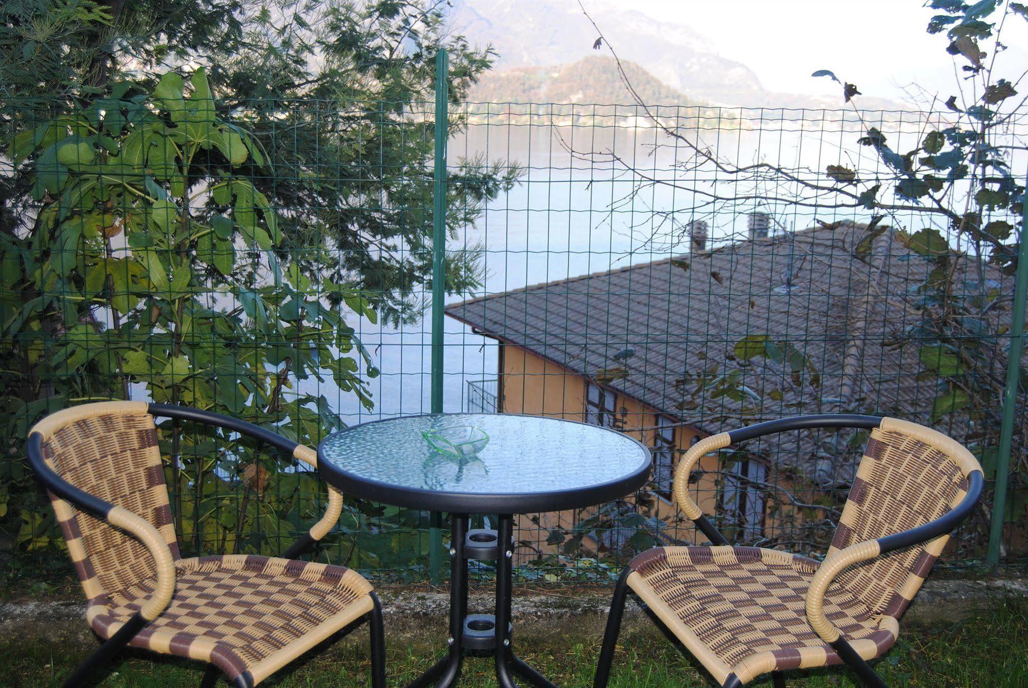 B&B Sosta Sul Lago Lezzeno Exterior foto
